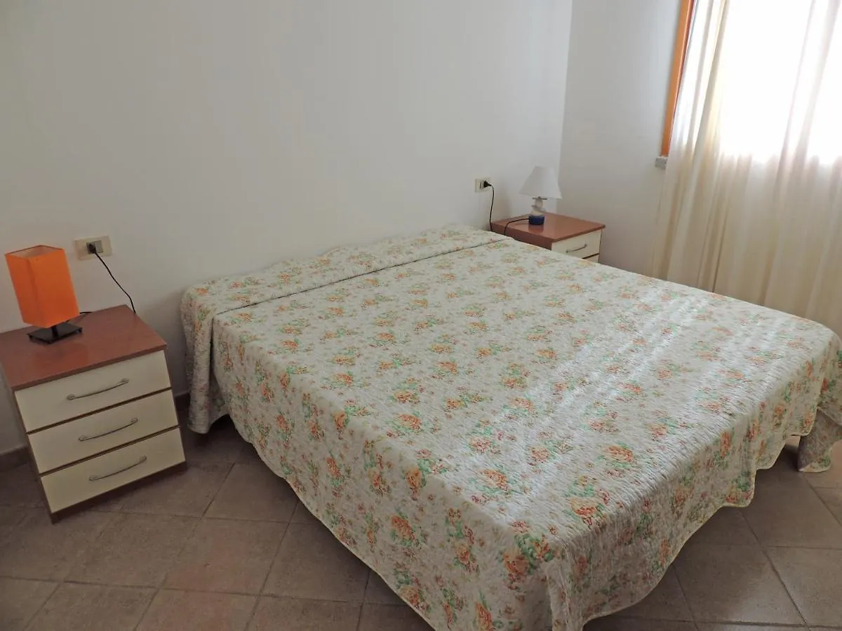Apartment Residence Della Torre Isola Rossa Italien